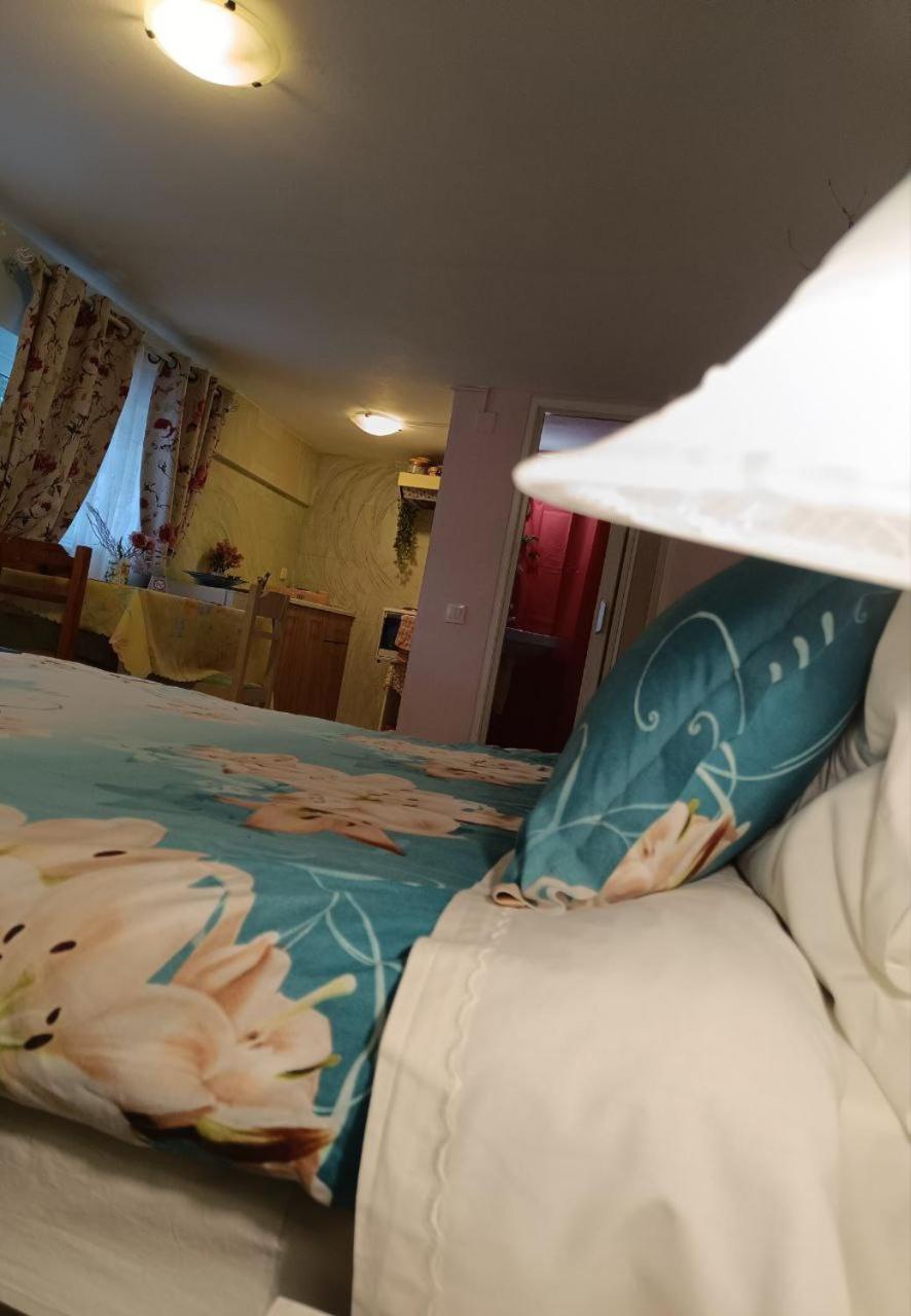 Maria Guesthouse Aliveri Habitación foto